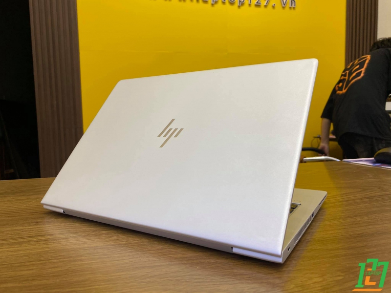 HP ELITEBOOK 830 G5 NEW 99% thumb