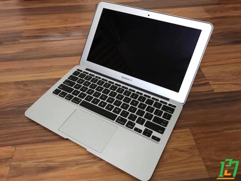 MACBOOK AIR 2015 13' LIKE NEW thumb