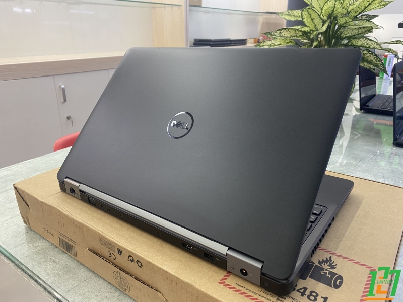 DELL LATITUDE E5570 thumb
