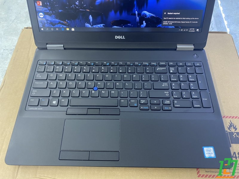 DELL LATITUDE E5570 thumb