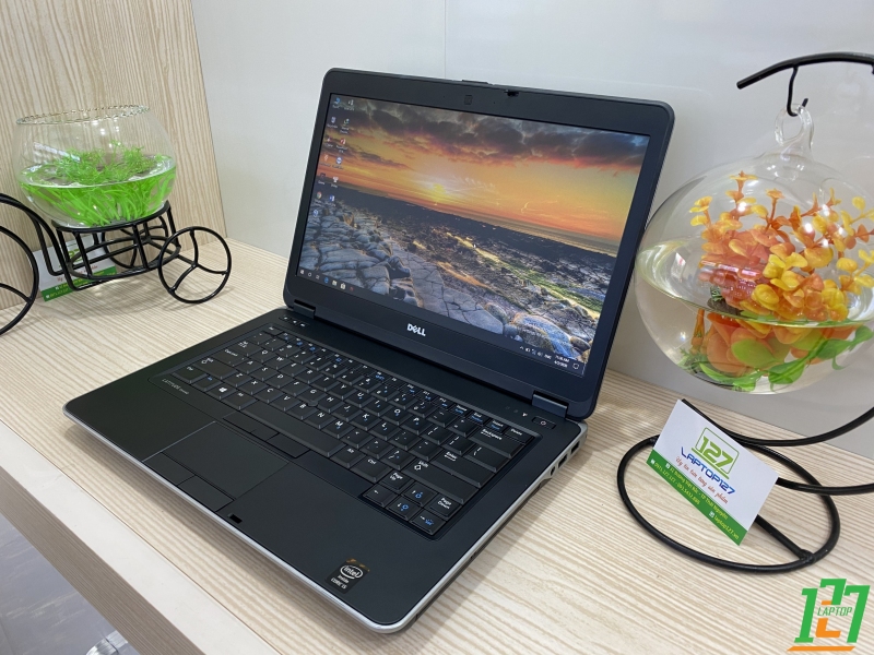 DELL LATITUDE E6440 thumb