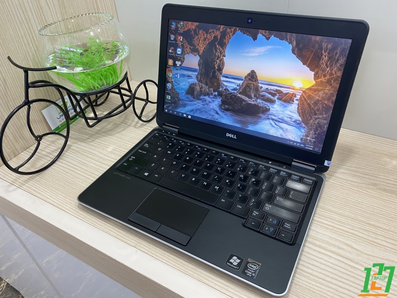 DELL LATITUDE E7240 thumb