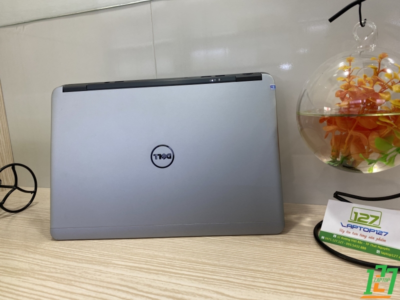 DELL LATITUDE E7240