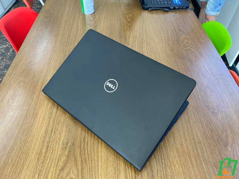 DELL VOSTRO V3568 thumb