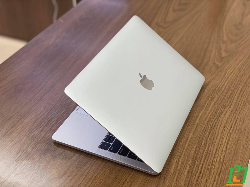 MV9A2 – MacBook Pro 2019 13 inch thumb