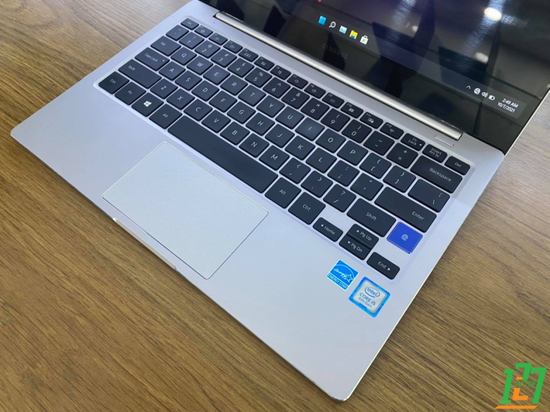 SAM SUNG Notebook 7 NP730XBE thumb