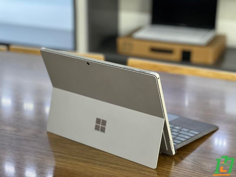 Microsoft Surface Pro 7 thumb
