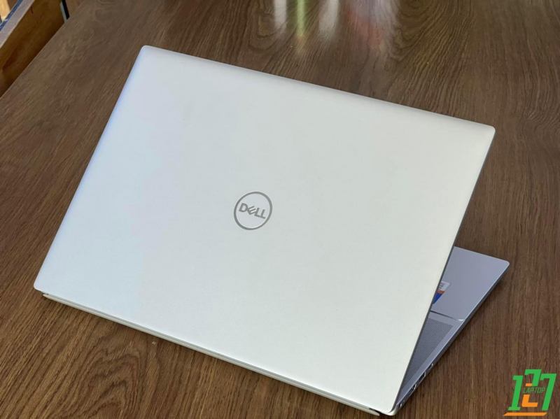 Dell Inspiron 5625 model 2022