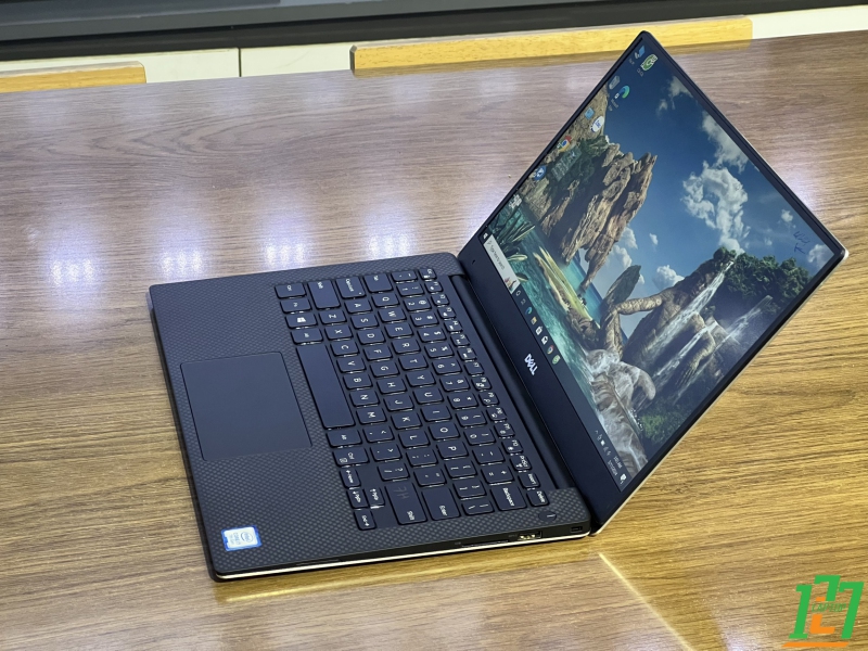Dell XPS 9360 i7 thumb