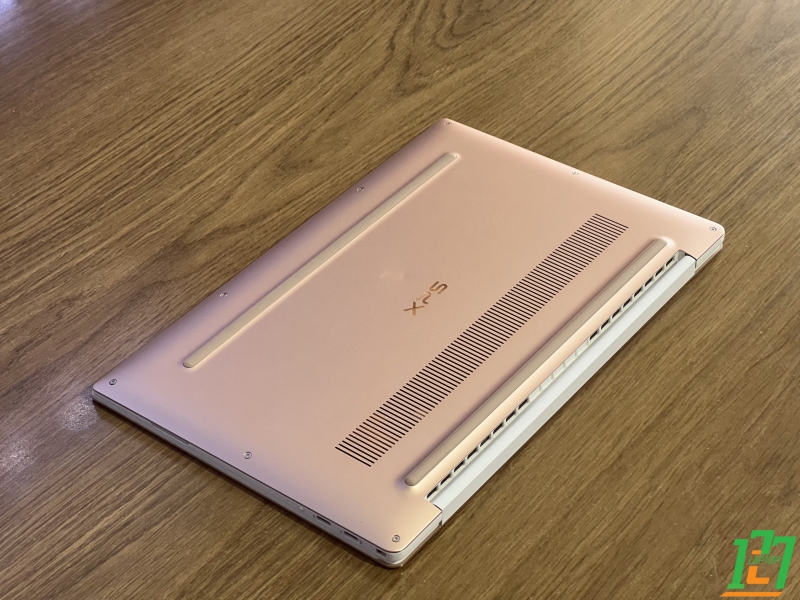 Dell XPS 9370 Rose Gold 4K thumb