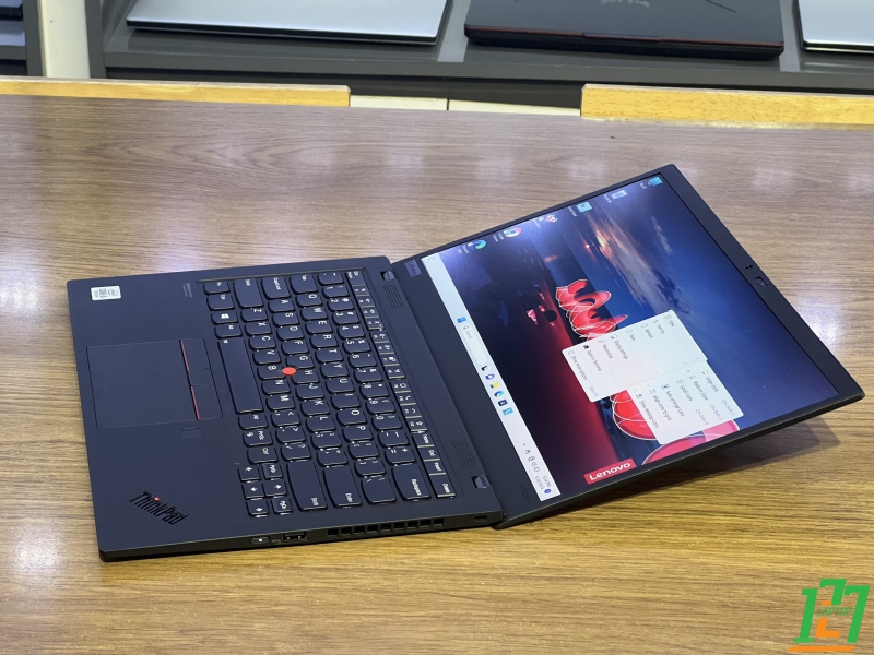 Thinkpad X1 Carbon Gen 8 New 99% thumb