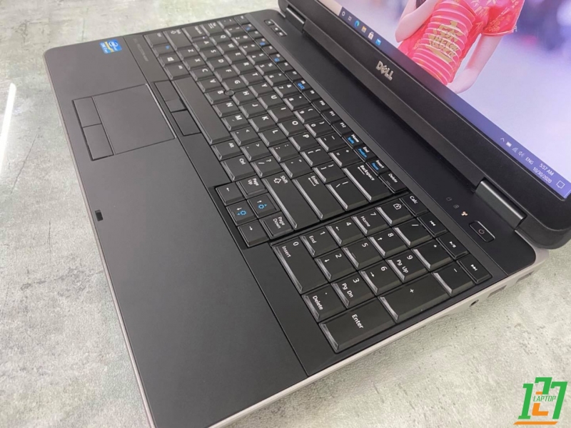DELL PRECISION M2800 thumb