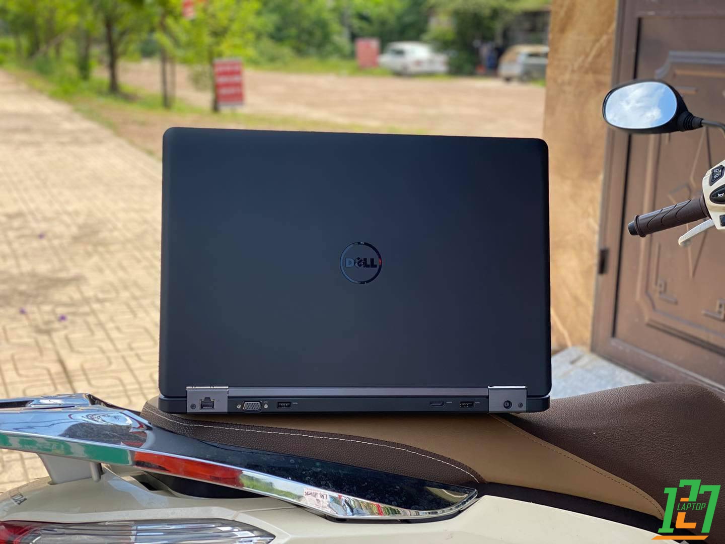 DELL LATITUDE E5550