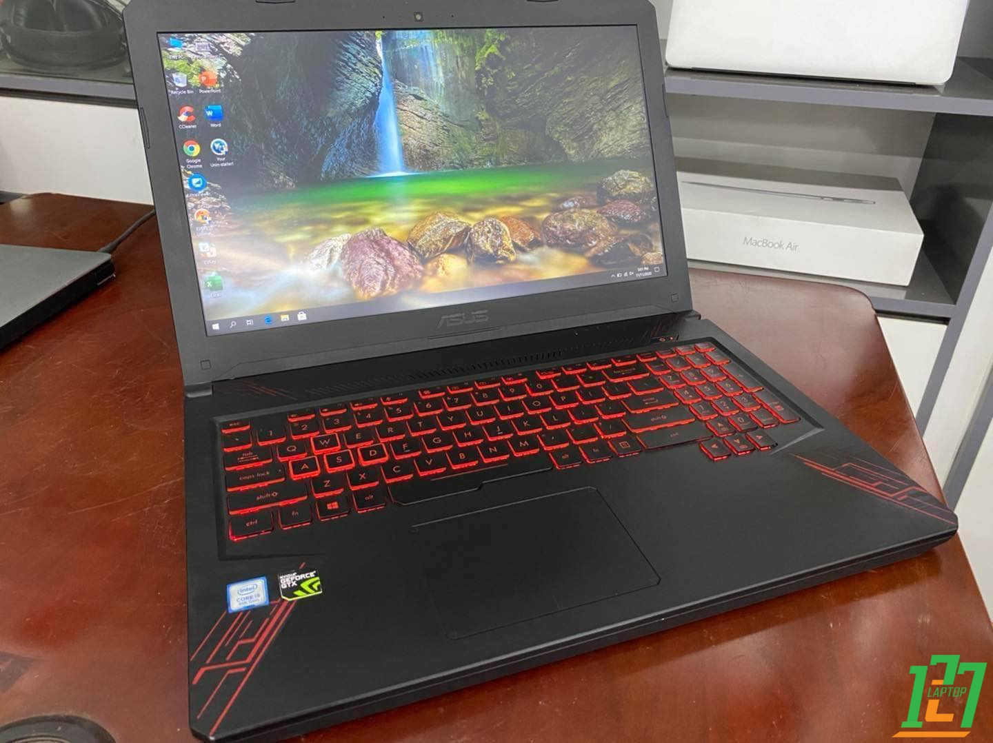 ASUS GAMING FX504