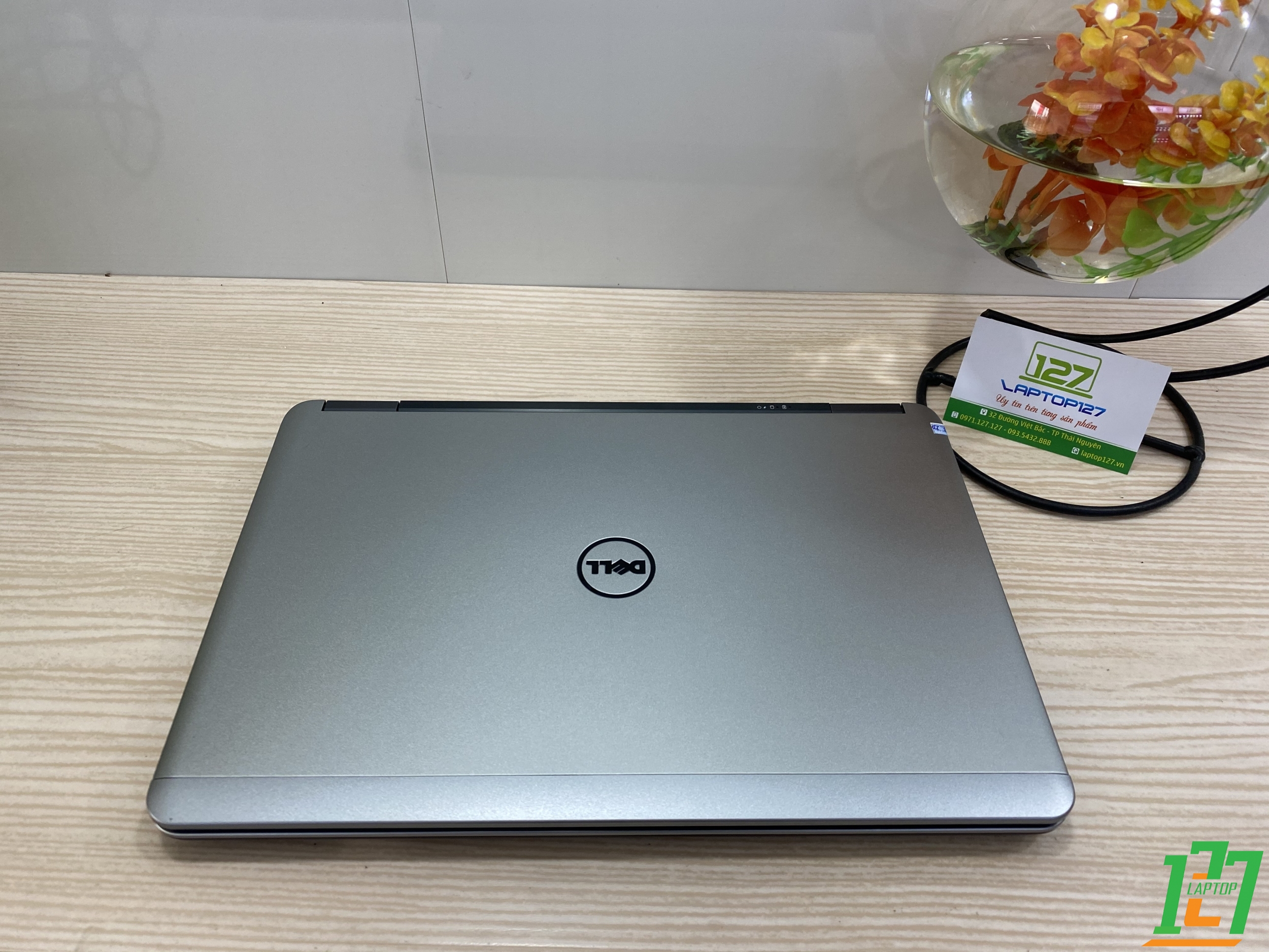 DELL LATITUDE E7240
