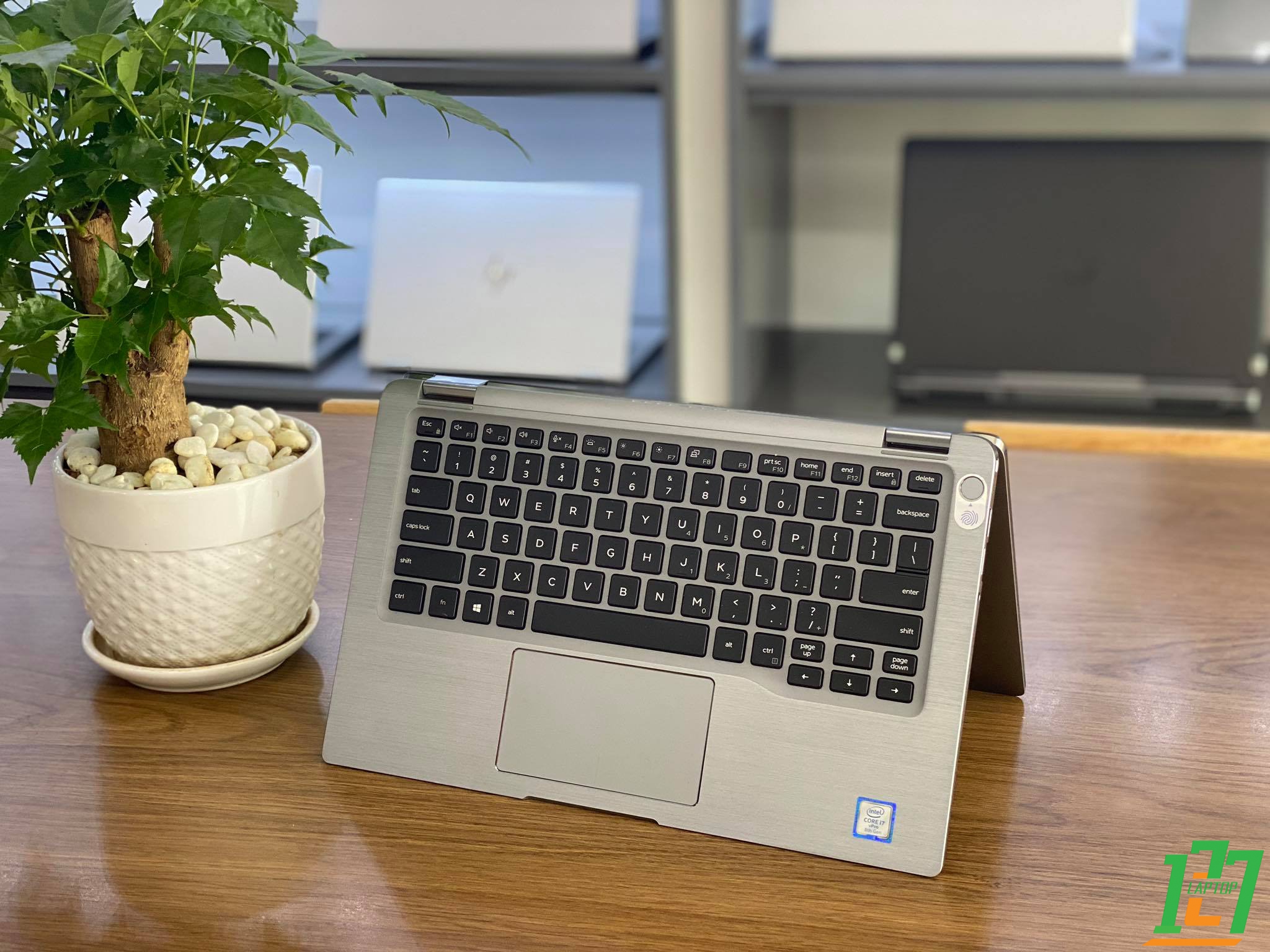 Dell Latitude 7400 2 in 1 like new