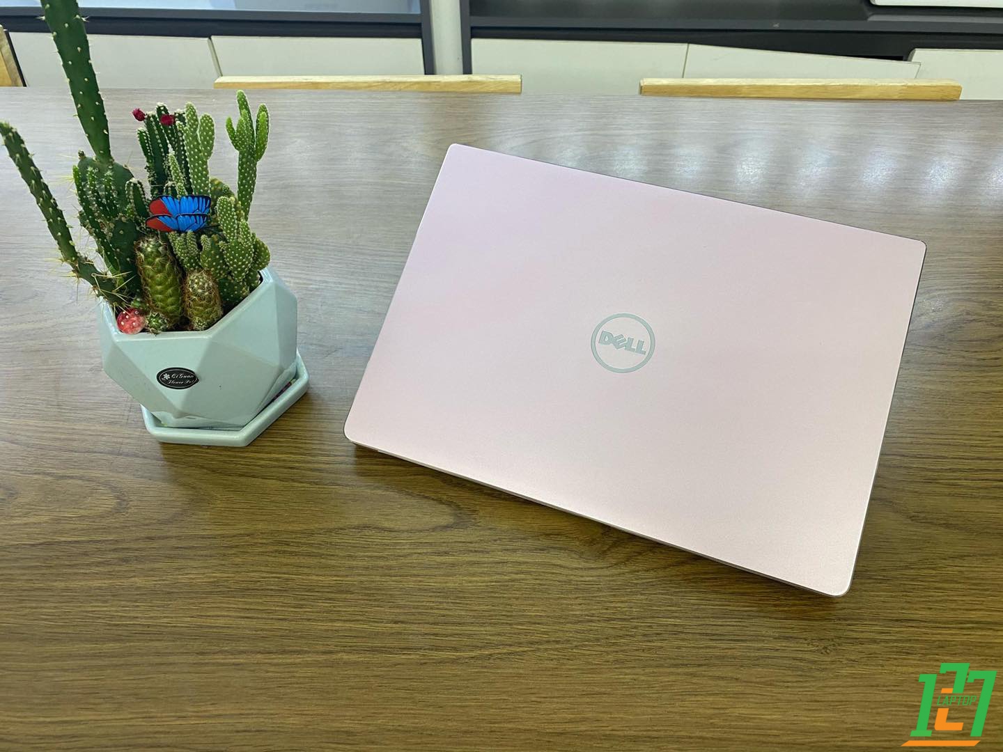 DELL Inspiron N7472