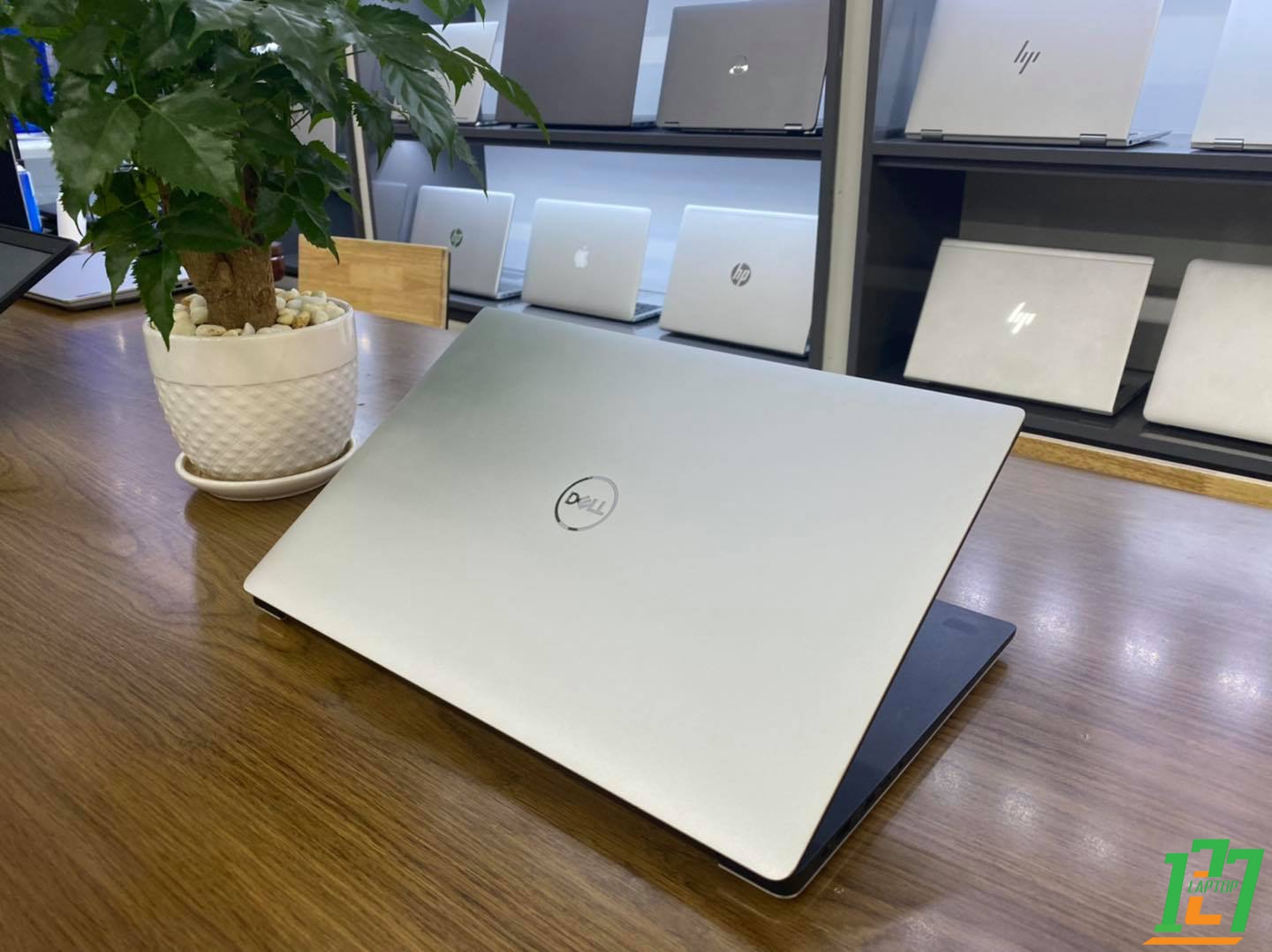 Dell XPS 15-9560
