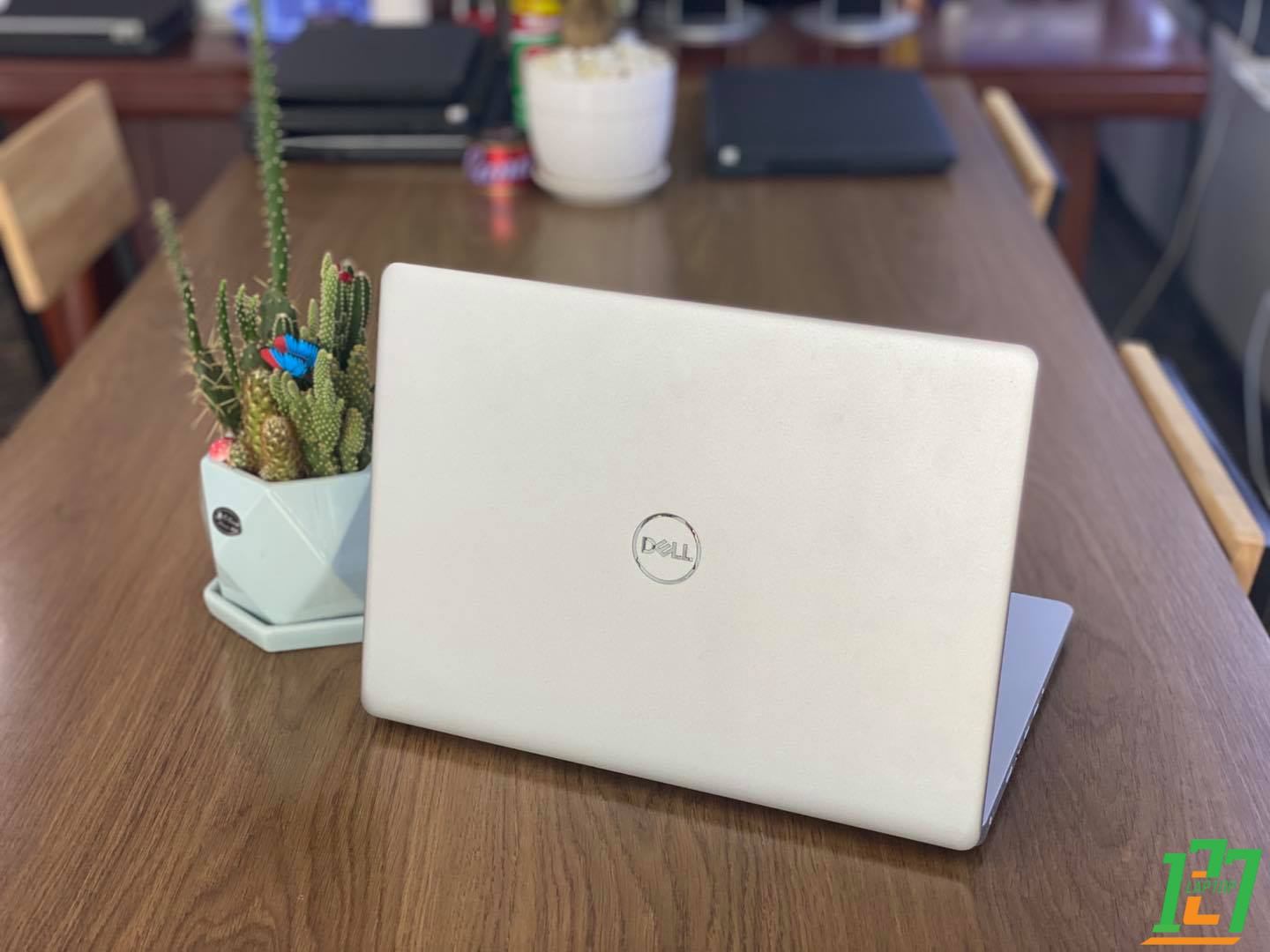 DELL INSPIRON 5493