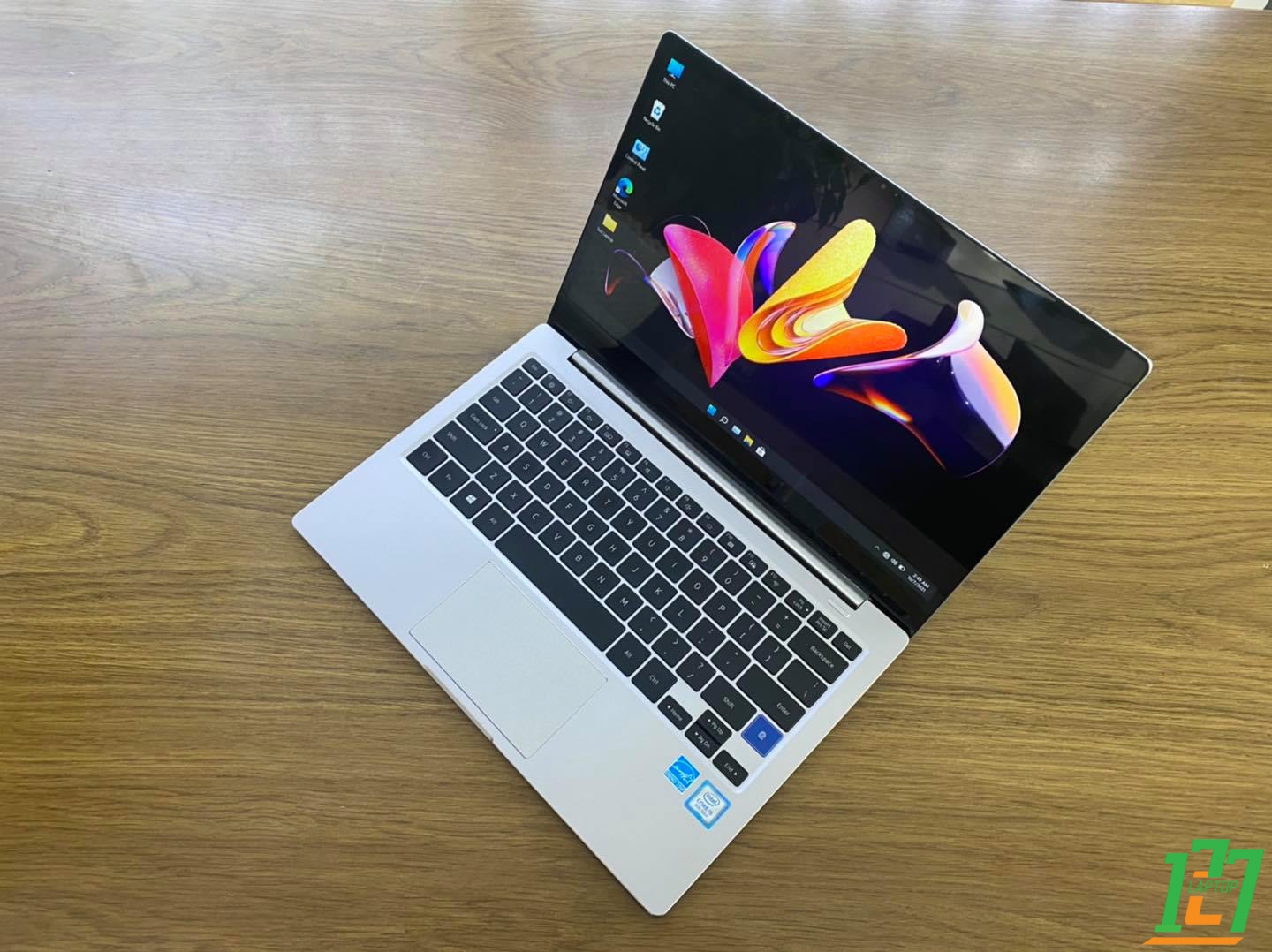 SAM SUNG Notebook 7 NP730XBE