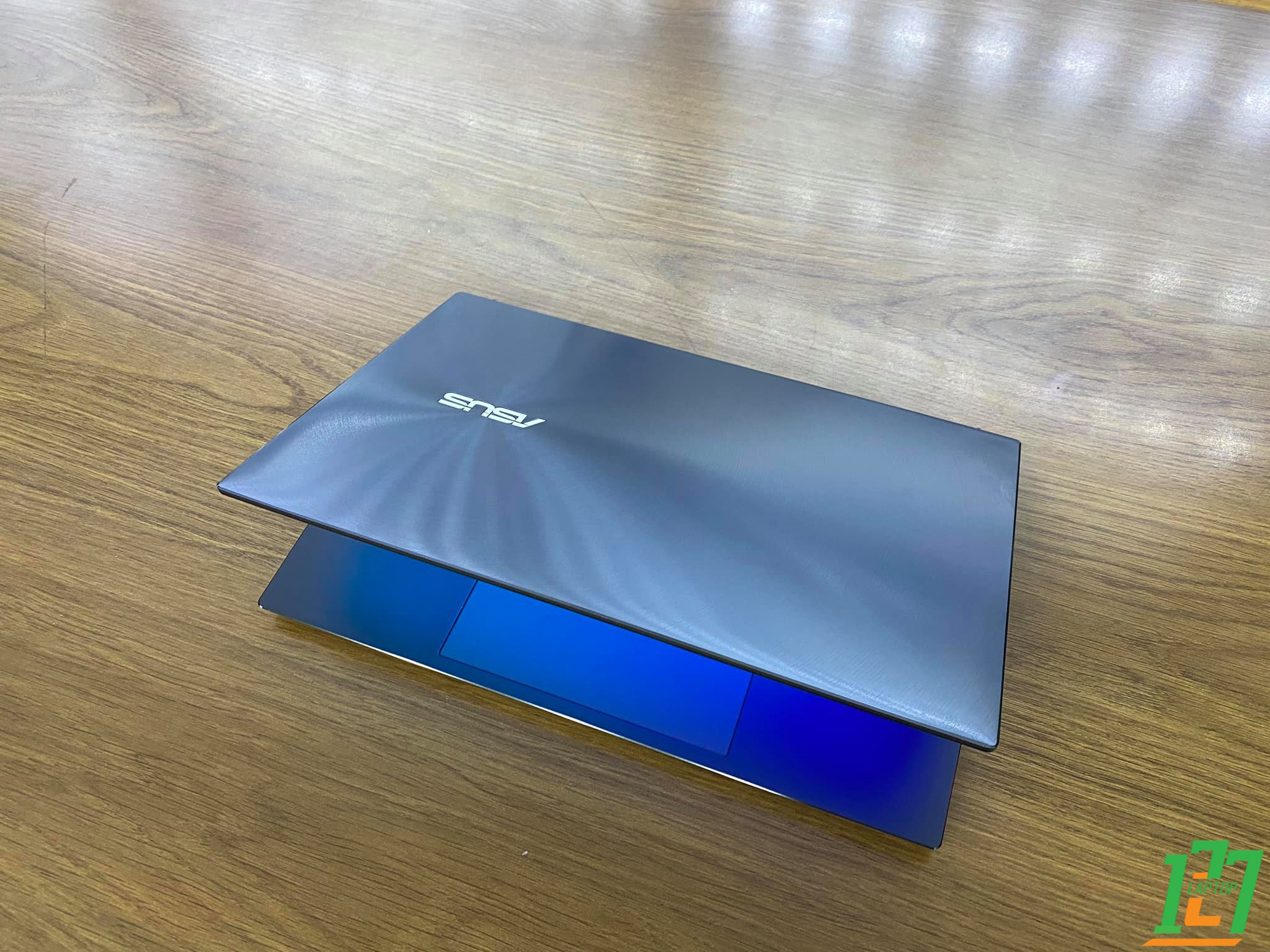 Asus Zenbook UX325 new 99,99%