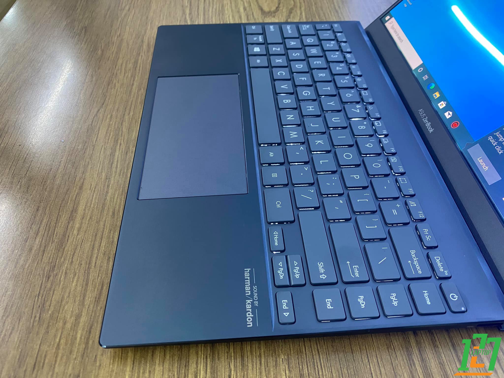 Asus Zenbook UX325 new 99,99%