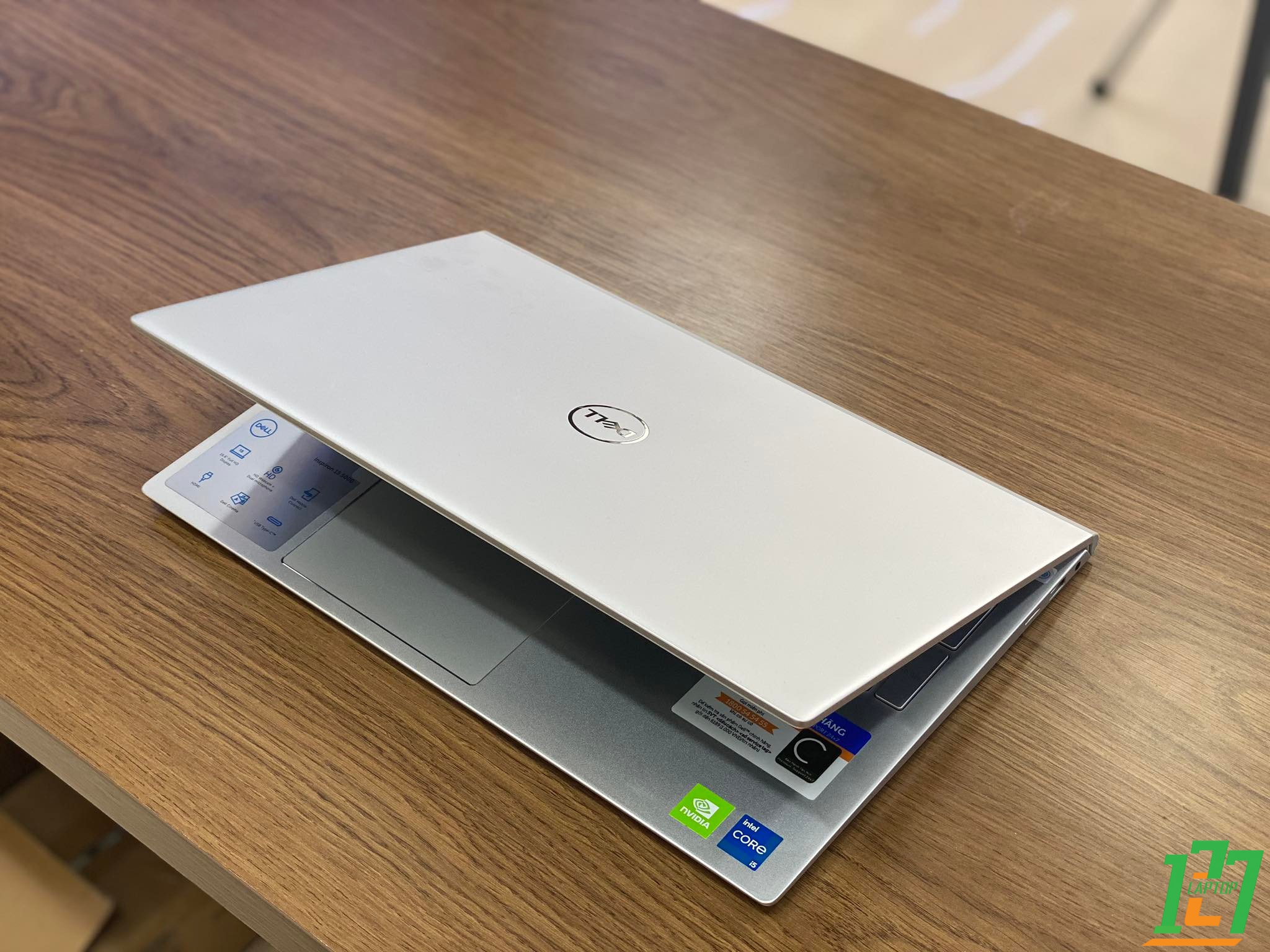 Dell Inspiron 5502