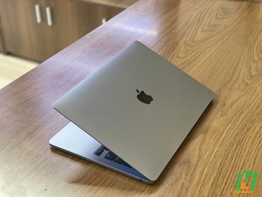 MACBOOK PRO 2018 Touch Bar