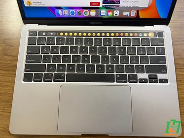 MACBOOK PRO 2018 Touch Bar