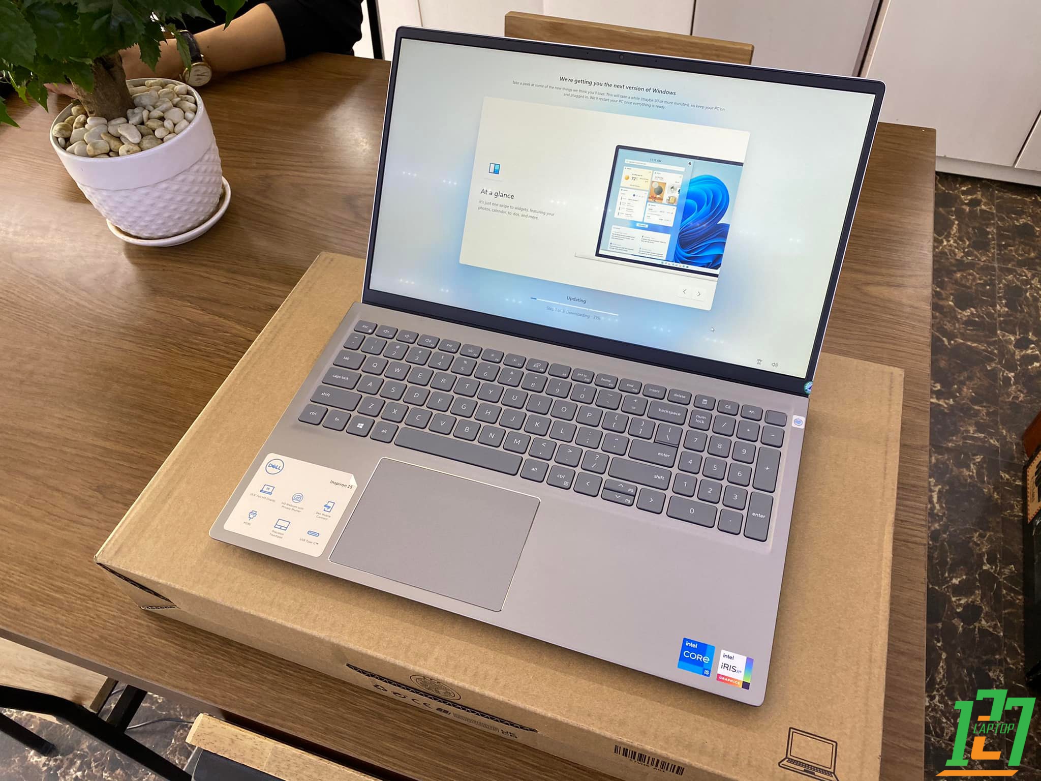 Dell Inspiron 15 5510 {new 100%}