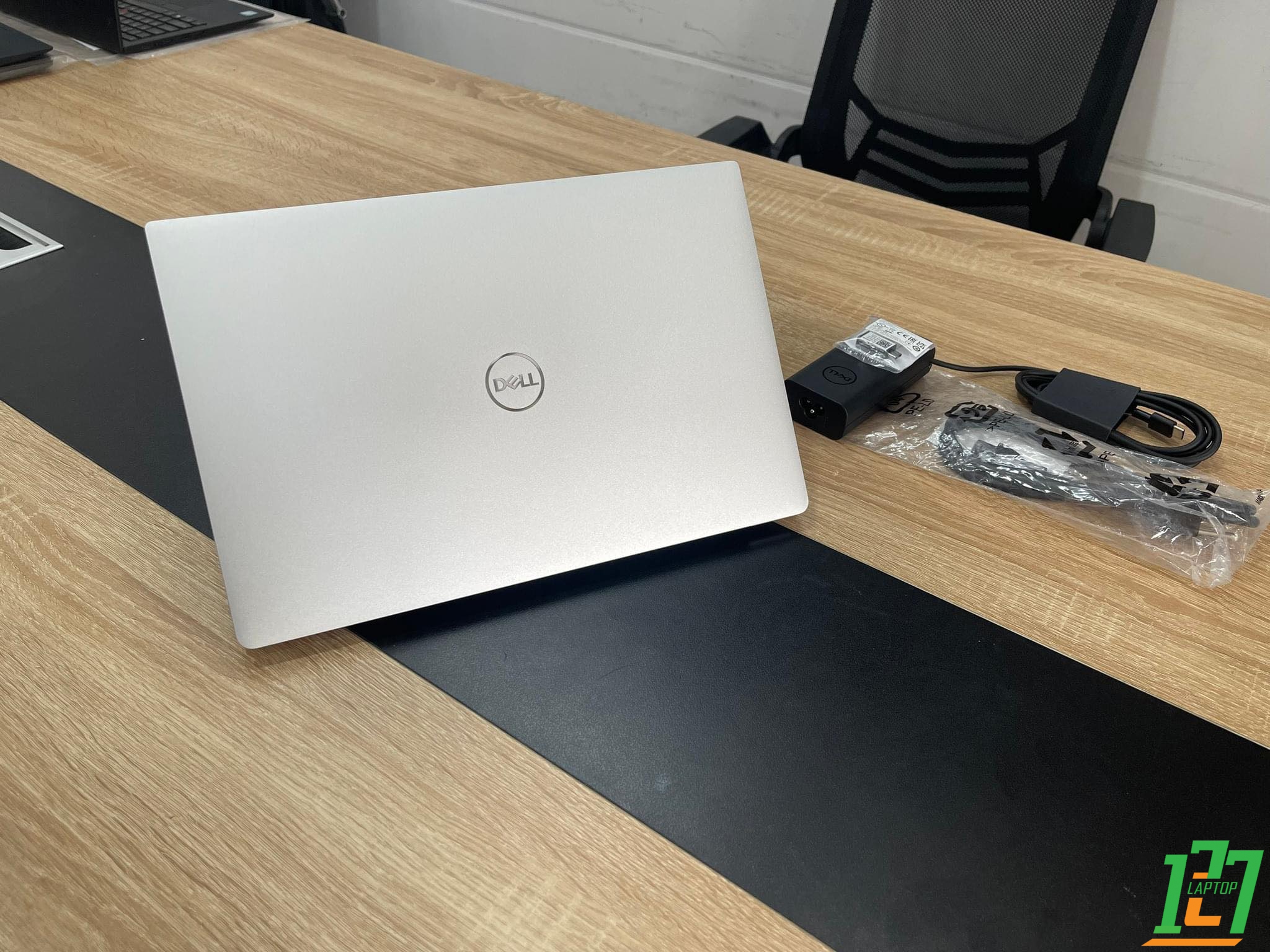 Dell XPS 9305