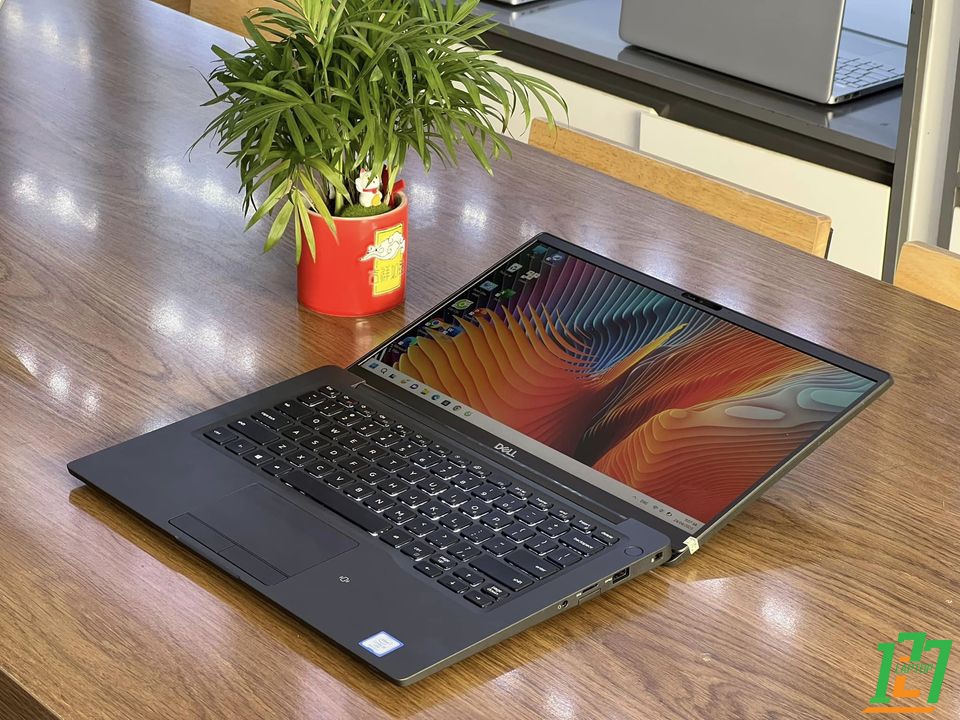 Dell Latitude 7400