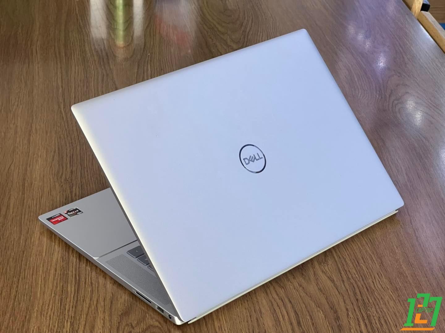 Dell Inspiron 5625 model 2022